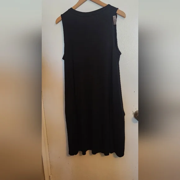 Time and Tru Sleeveless Black Dress - Picture 4 of 4